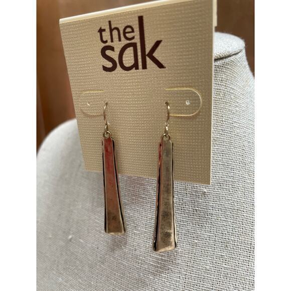 NWT The Sak Gold Lightly Hammered Bar Dangle Earrings‎ - Picture 2 of 4